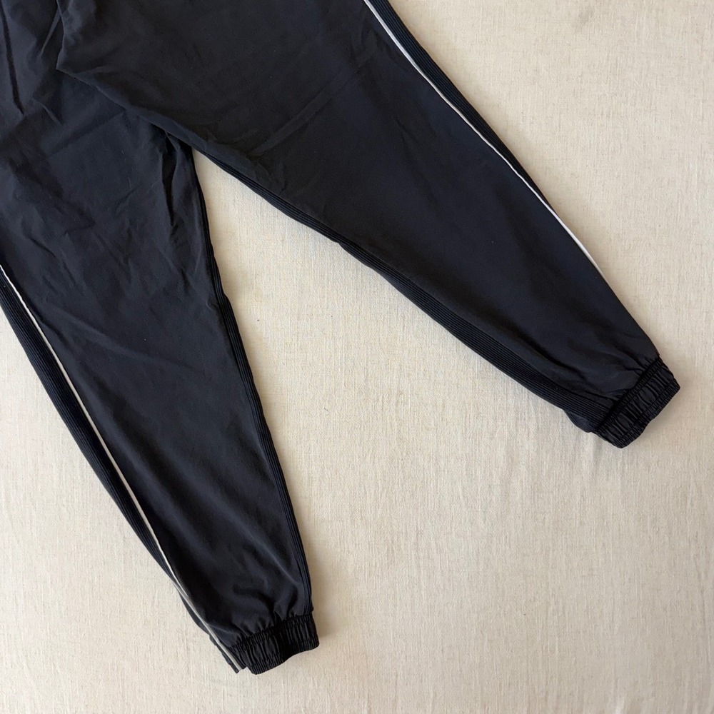 Athleta Brooklyn Jogger Black White Piping Pants Womens Size 6 - Picture 12 of 14